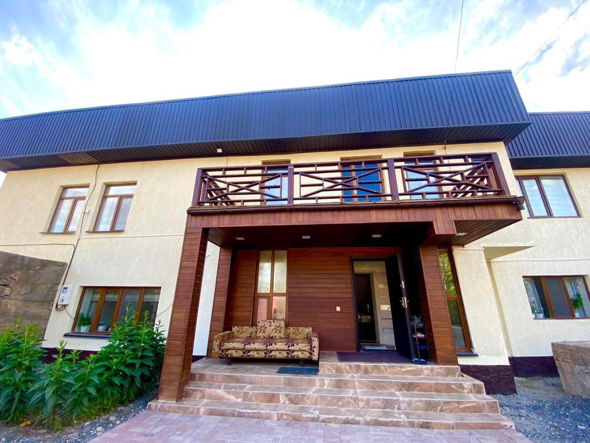 Guest House Tenir Too Naryn ภายนอก รูปภาพ