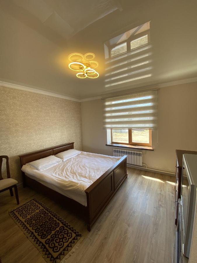 Guest House Tenir Too Naryn ภายนอก รูปภาพ